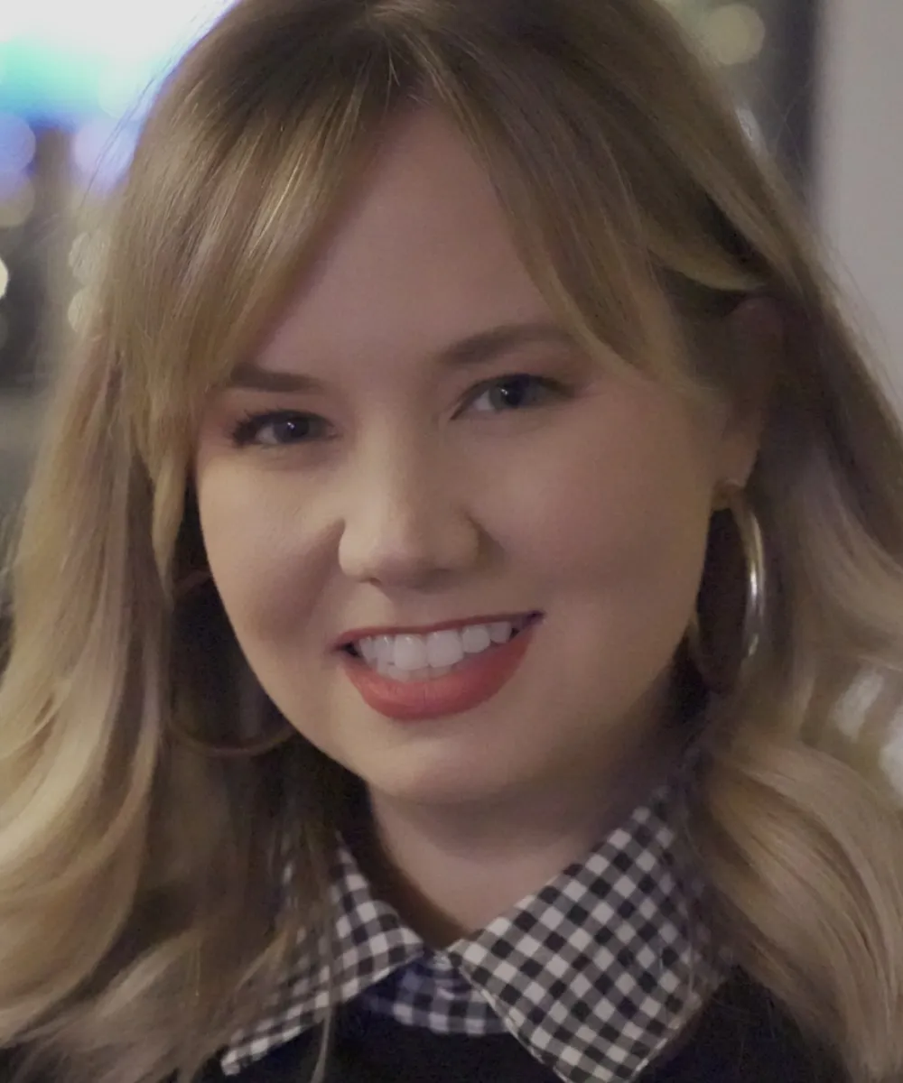 Lorna | Home Office Executive | Hollifield Financial Group